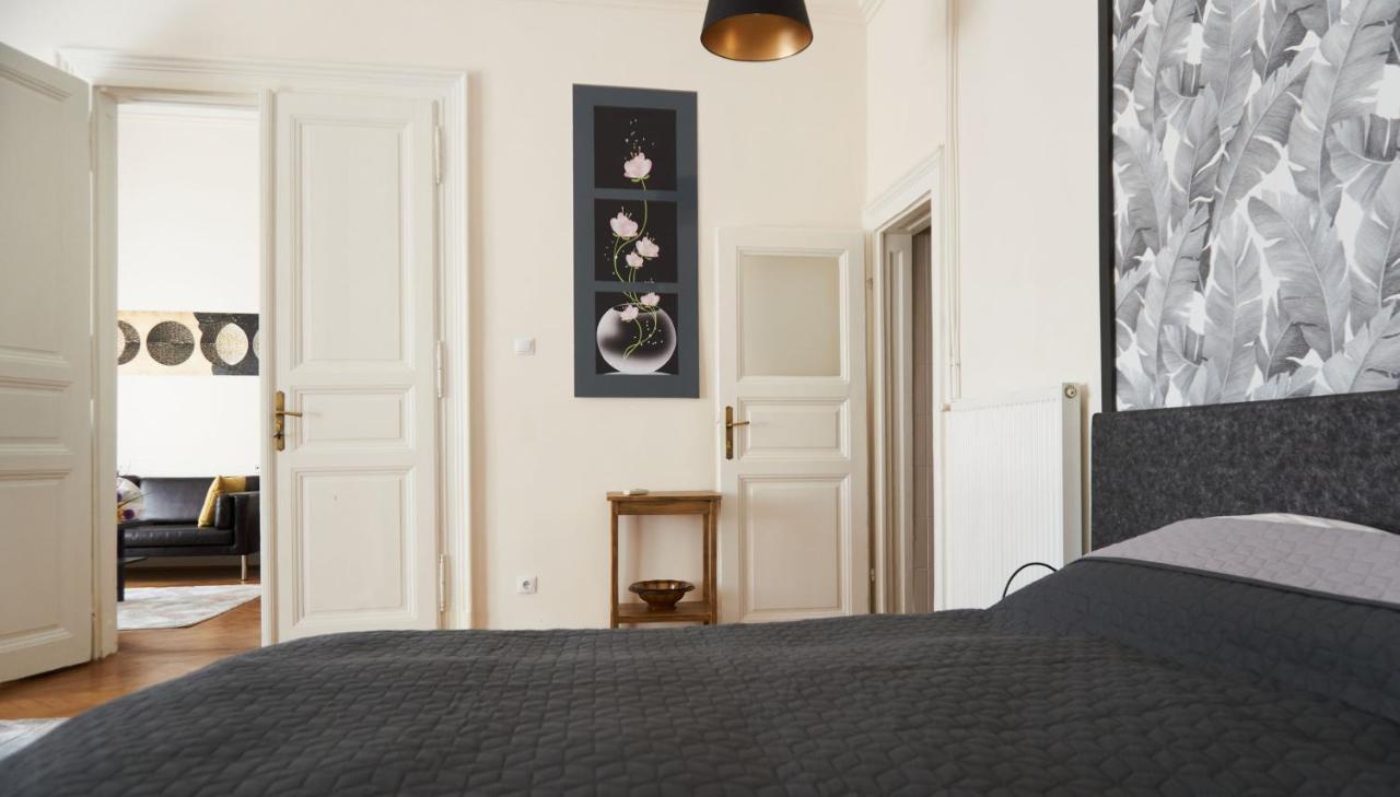 Ili Apartment บูดาเปสต์ ภายนอก รูปภาพ