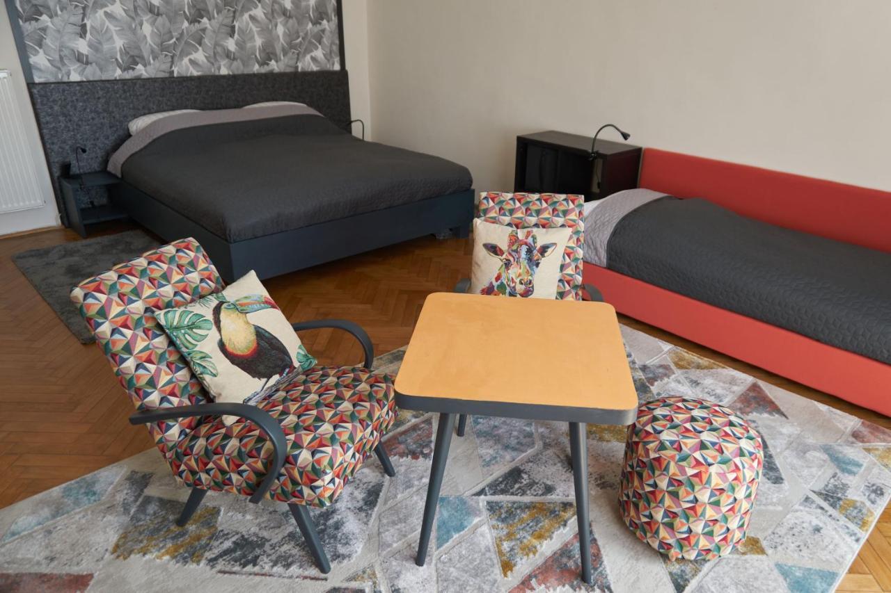 Ili Apartment บูดาเปสต์ ภายนอก รูปภาพ